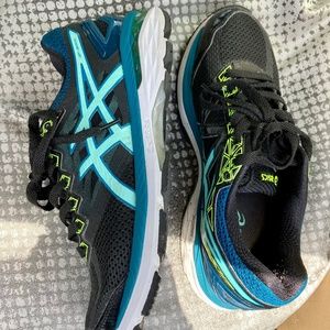 Asics GT-2000 Womens 8.5